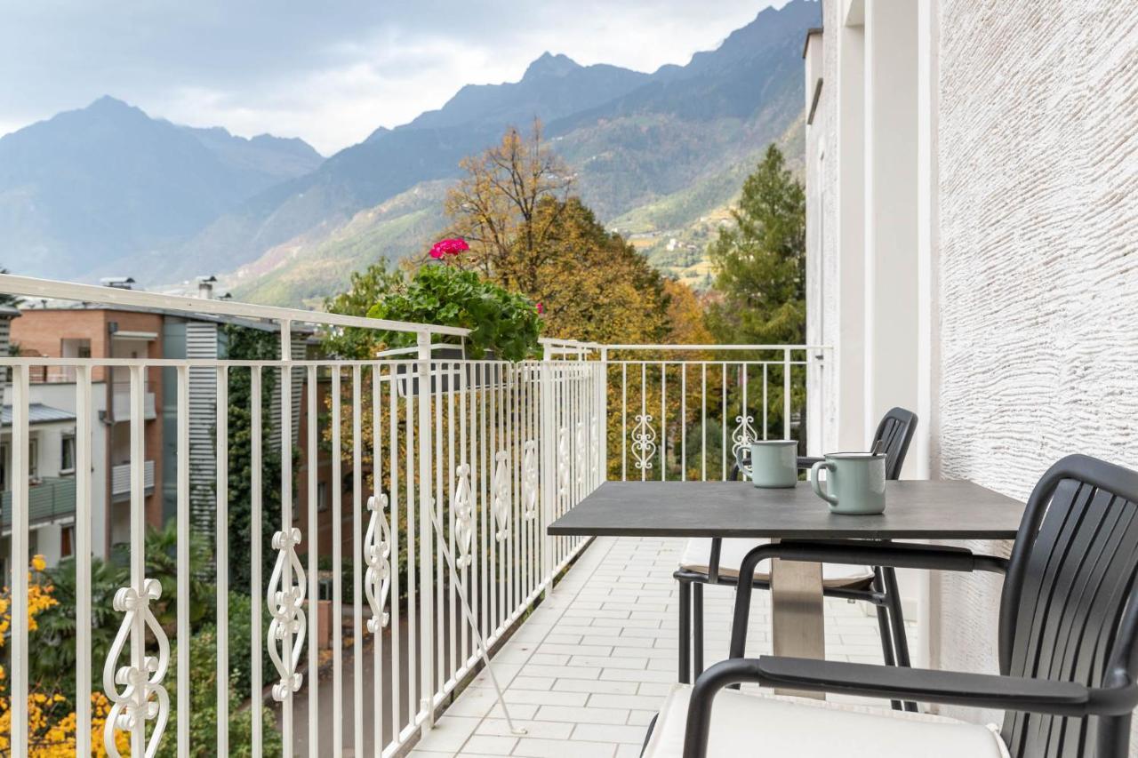 Apartamento Der Ladurner Hof - Wohnen Am Weinberg Merano Exterior foto